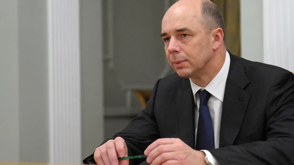 Глава Минфина сообщил, что нейросети помогают оптимизировать распределение средств и выявлять неплательщиков, но окончательные решения остаются за специалистами. Применение ИИ происходит на фоне рекордного дефицита консолидированного бюджета.