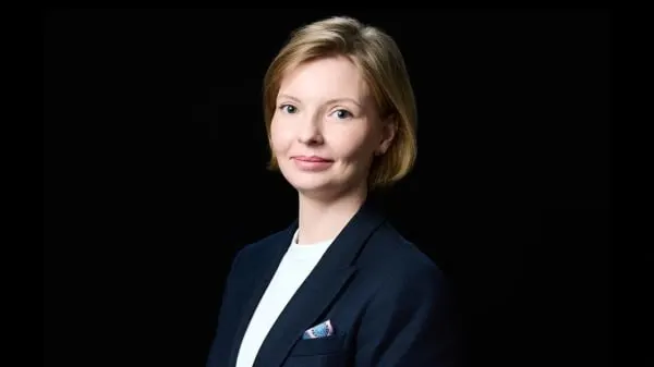 С 1 сентября владельцы доменов в зонах .ru, .рф и .su обязаны пройти идентификацию через портал Госуслуги. Новые правила могут вынудить компании пересмотреть управление цифровыми активами и подготовить документы заранее.