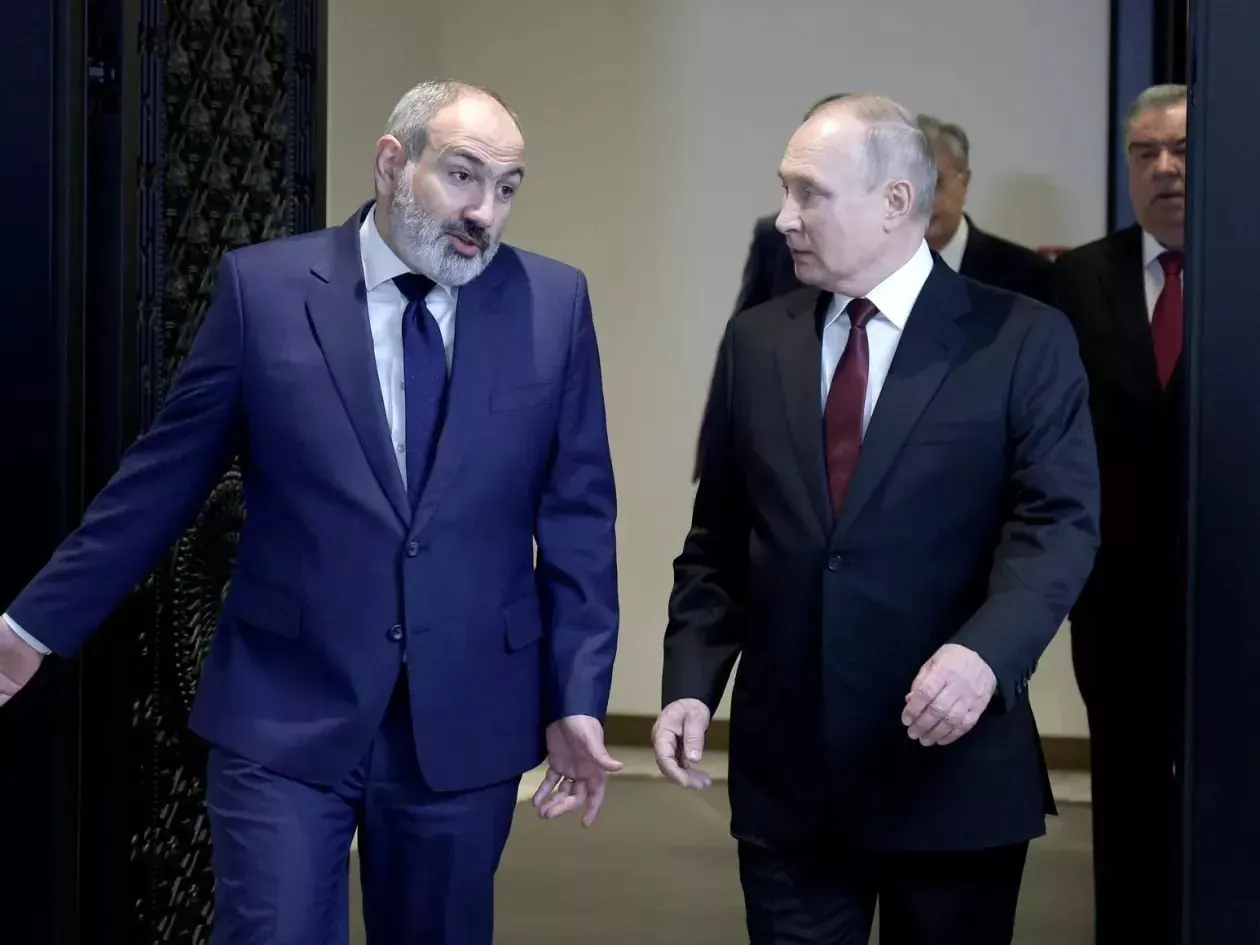 Премьер-министр Армении Никол Пашинян заявил, что Ереван не станет вводить антироссийские санкции Евросоюза, но и не будет помогать их обходить; европейские специалисты подтвердили отсутствие такого обхода.