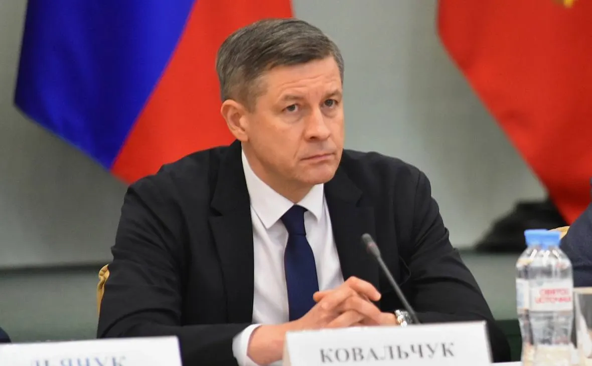 Егор Ковальчук подписал указ об отставке правительства Брянской области; новый состав пока не назначен. Ранее президент подписал указы об отставке губернаторов Белгородской и Брянской областей.