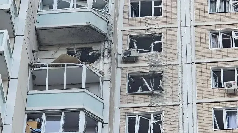 За ночь и утро по столице и ряду регионов было нанесено масштабное нападение дронов: по разным данным, есть погибшие, десятки раненых и сотни сбитых аппаратов.