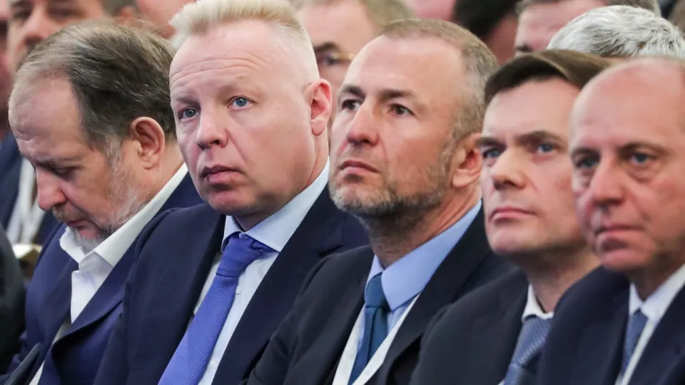 Крупное объединение предпринимателей предлагает не публиковать в интернете судебные акты и данные по искам компаний к контрсанкциям. Инициатива обсуждается в администрации президента; у проекта есть как сторонники, так и противники.