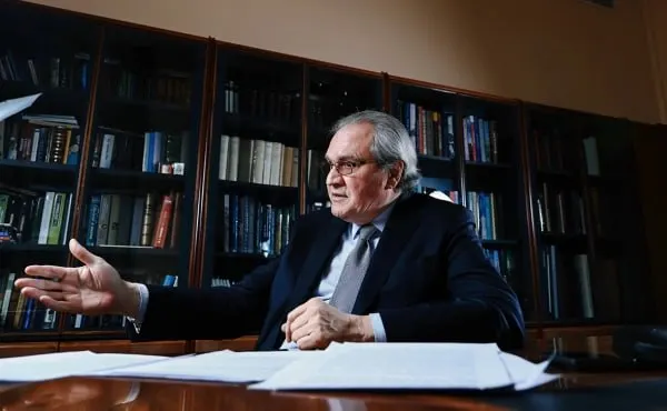 Валерий Фадеев заявил, что признание иностранных вузов «нежелательными» ограничивает сотрудничество, но не мешает анализировать их научные публикации. При сомнениях он рекомендовал учёным обращаться в ФСБ.