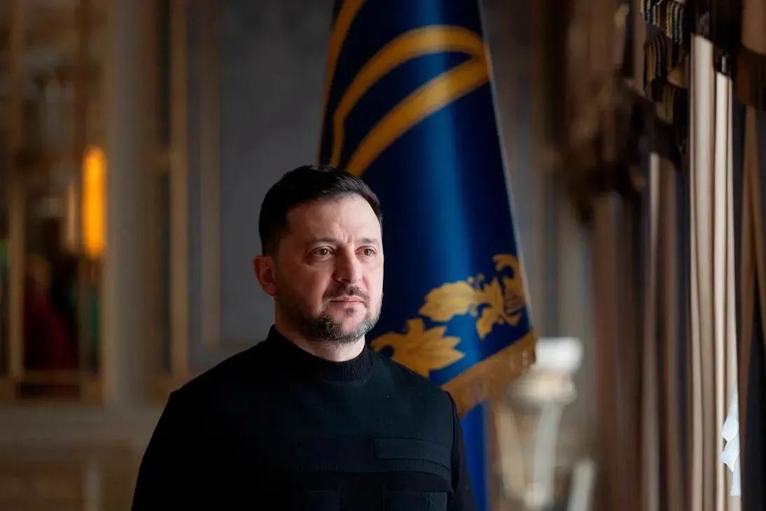 Киев заявил, что не получал официального обращения по объявленному Минобороны РФ прекращению огня 8–9 мая. В ответ Украина введёт зеркальный «режим тишины» с 00:00 в ночь с 5 на 6 мая. Российское военное ведомство одновременно угрожало ударами по Киеву; парад в Москве пройдёт без военной техники.