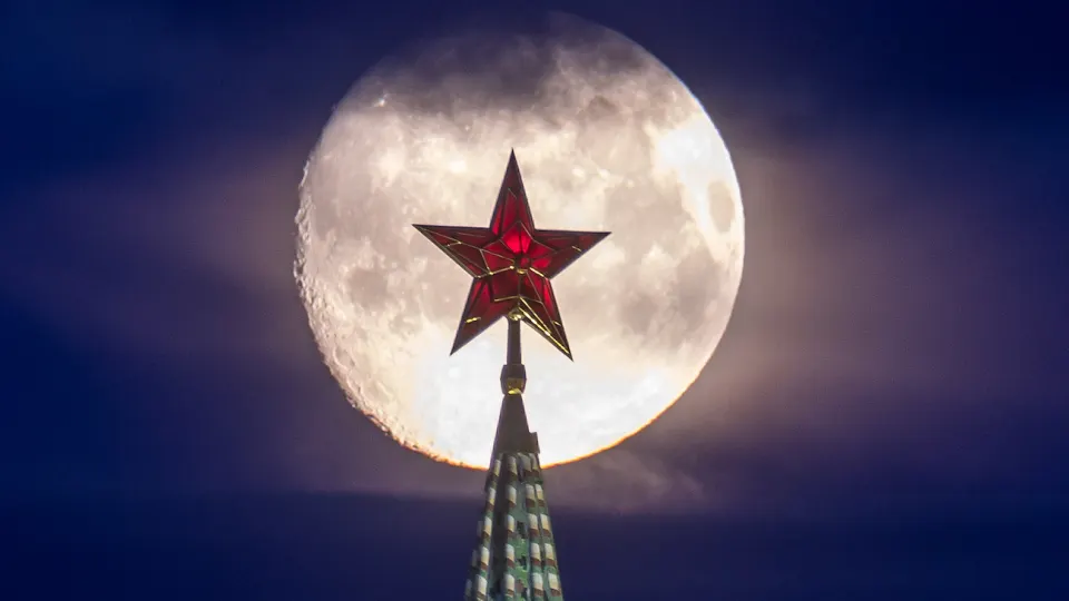Международные аналитики приходят к выводу, что сохранение военной кампании потребует от руководства страны непопулярных мер — от новой мобилизации и ограничения выезда до усиленного государственного контроля над экономикой.