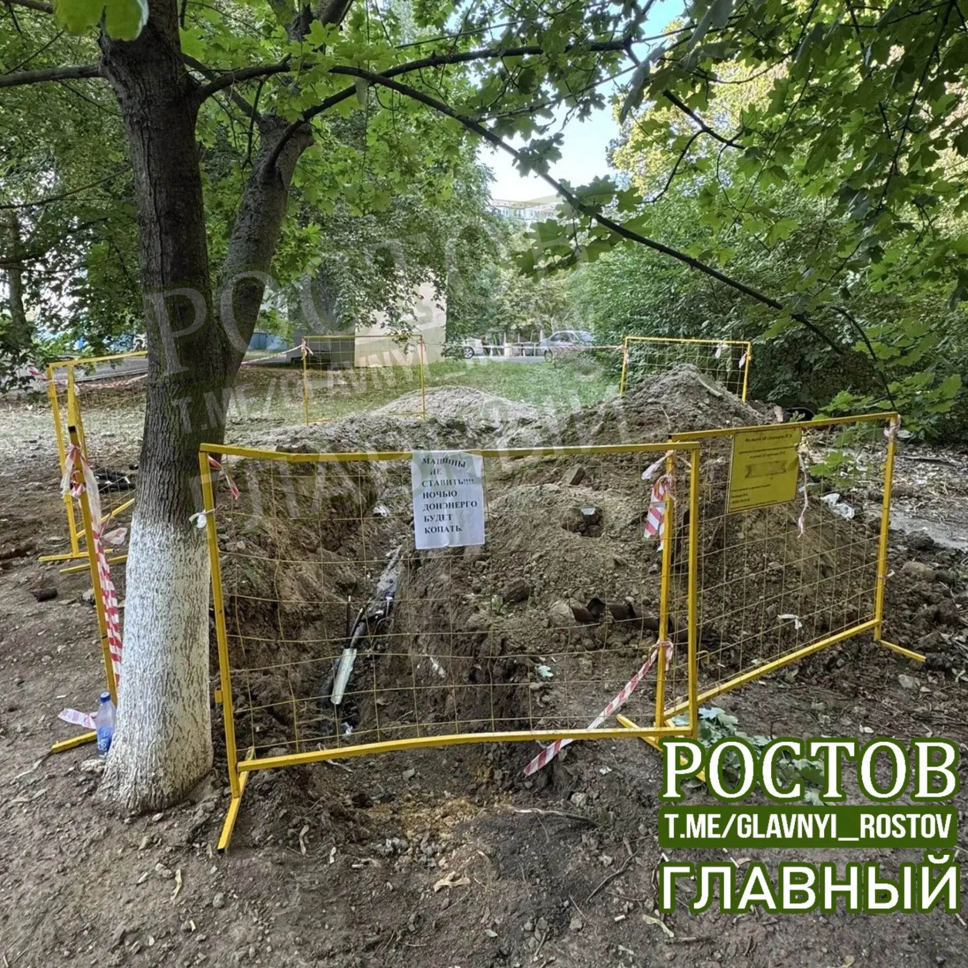 Жители жалуются на ежедневные отключения света в жару; холодильники гудят без холода, бытовая техника отключается вместе с освещением.