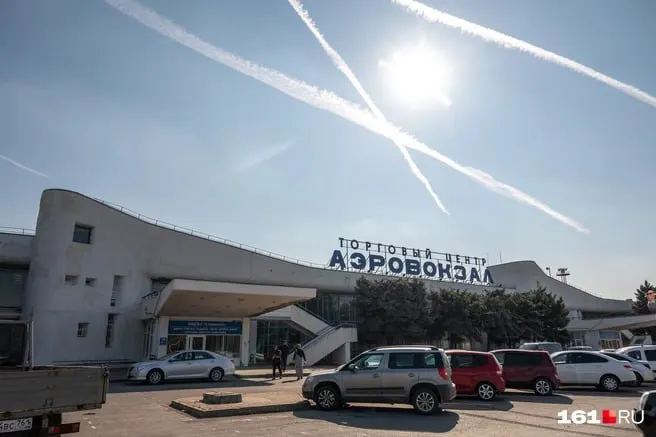 Проект поликлиники и женской консультации в Ростове-на-Дону корректируют под новые федеральные нормы; здание станет выше и рассчитано на около 1000 посещений в смену.