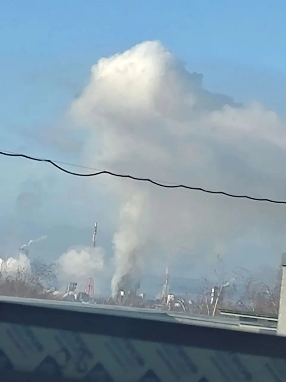 Ночная и утренняя атака беспилотников затронула Городецкий округ и Березники. Трое пострадали, есть повреждения домов и инфраструктуры; власти сообщают о сбитых БПЛА.