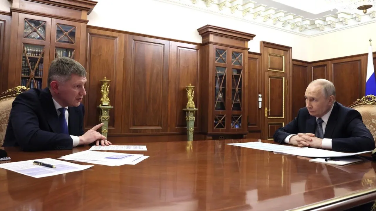Министр экономического развития сообщил президенту, что Россия сократила разрыв с США по ВВП на душу населения — с 43% в 2017 году до почти 56% в 2025 году. По данным МВФ за 2026 год, ВВП на душу населения России составляет $18 530 (66-е место).
