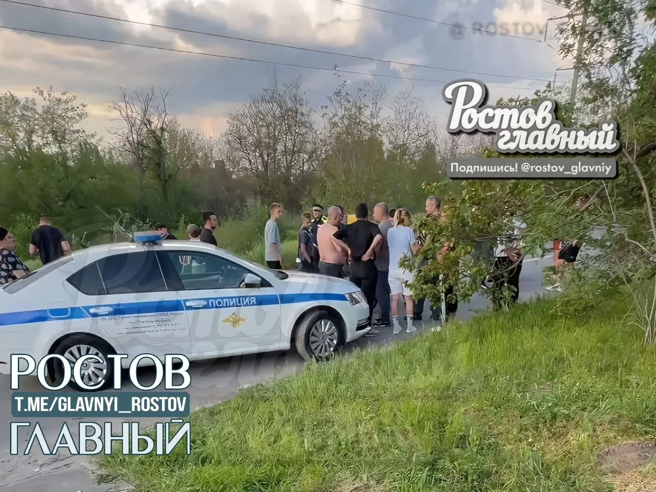 На Цыганском озере в Ростове сотрудники полиции проверяют питбайкеров и составляют протоколы на тех, кто управляет техникой без водительских прав.