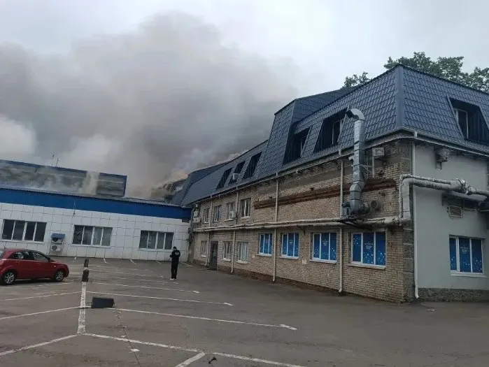 18 июня на Москву и Московскую область была совершена крупнейшая за два года атака беспилотников: по данным, сбито около 190 аппаратов, зафиксированы повреждения объектов и введены ограничения в аэропортах.