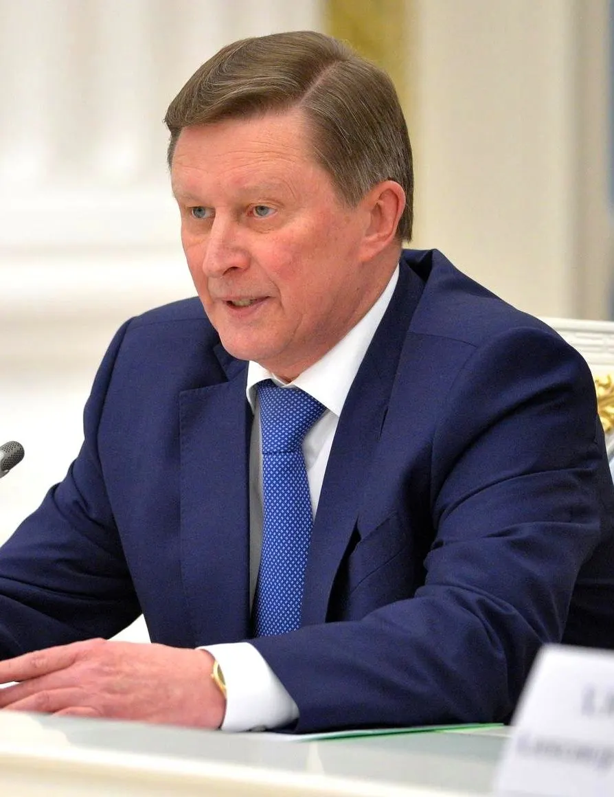 Сергей Иванов умер в 73 года. В разные годы он возглавлял Минобороны, был вице‑премьером и руководил администрацией президента; считался одним из давних соратников российского лидера.