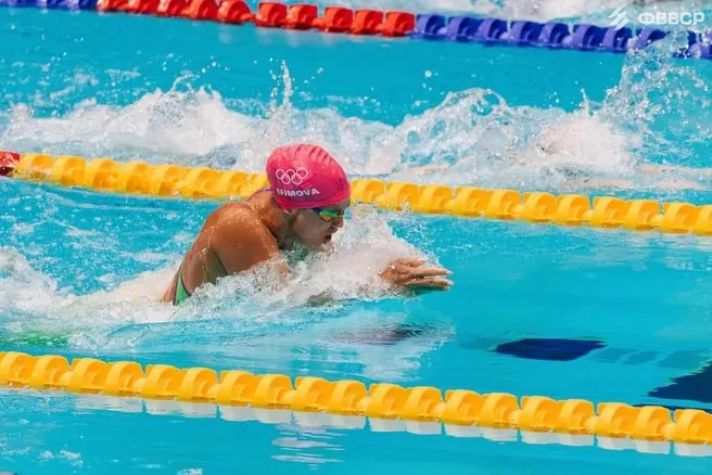 34‑летняя пловчиха выиграла золото чемпионата России с результатом 1:06,90 и заявила, что завершать карьеру не собирается.