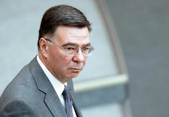 Заместитель министра иностранных дел Александр Панкин на Петербургском международном экономическом форуме заявил о живучести российской экономики и отверг определение «бензоколонка».