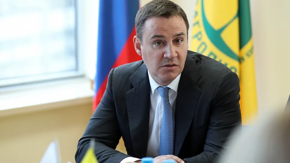 Заместитель председателя правительства Дмитрий Патрушев фактически расширил влияние на РЭО: в наблюдательный совет войдёт первый замминистра, а генеральный директор будет назначен после обновления совета. Перестановки происходят на фоне уголовных дел в отношении прежнего менеджмента.
