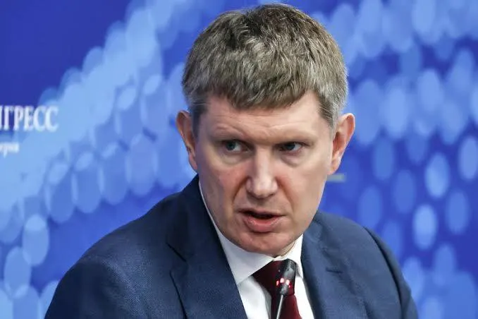 Минэкономразвития и Минторг утвердили правило: с 1 сентября 2026 года гостиницы с более чем 50 номами обязаны принимать постояльцев при подтверждении личности через национальный мессенджер «Макс», даже если у гостя нет при себе документов.