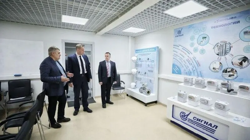 Согласно опубликованному постановлению Совета ЕС, предприятие из Энгельса попало под ограничения в рамках 21-го пакета санкций: в документе отмечают его участие в производстве компонентов для авиации и поддержке ВС РФ в зоне СВО.