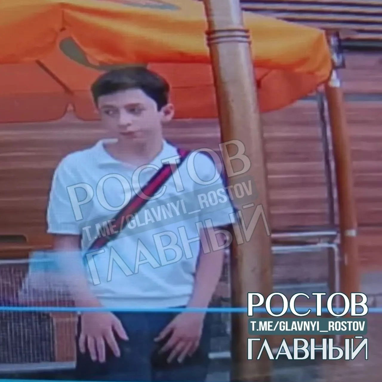 На парковке ТЦ «Площадь» двое несовершеннолетних не справились с управлением самоката и столкнулись с автомобилем. Заявление подано, ущерб оценён в 65 000 рублей; одна из сторон предлагает мирное урегулирование.