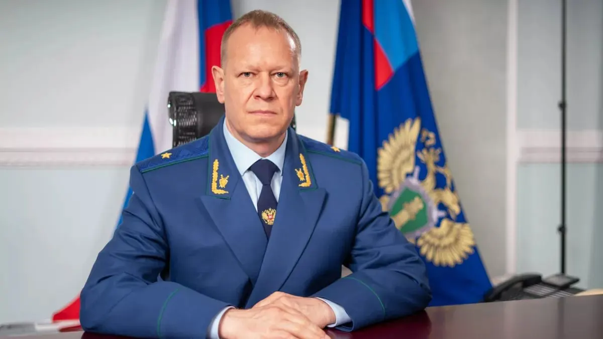 Президент направил в Совет Федерации кандидатуру начальника управления Генпрокуратуры по СФО. Сенаторы проведут консультации 16 июля; окончательное назначение останется за президентом.