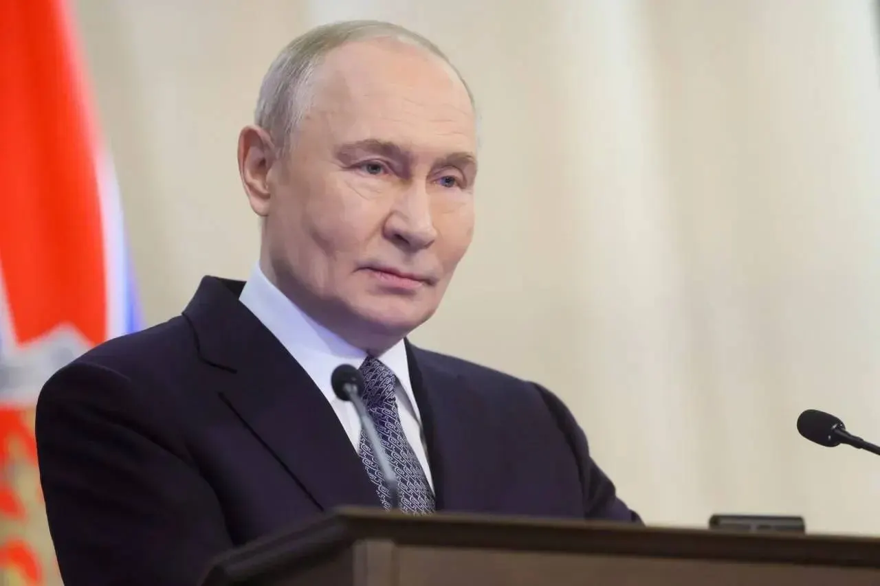 Президент отметил умелые и решительные действия десантников в ходе специальной военной операции, подчеркнул их героизм и выразил уверенность в дальнейшем вкладе ВДВ в обороноспособность и безопасность страны.