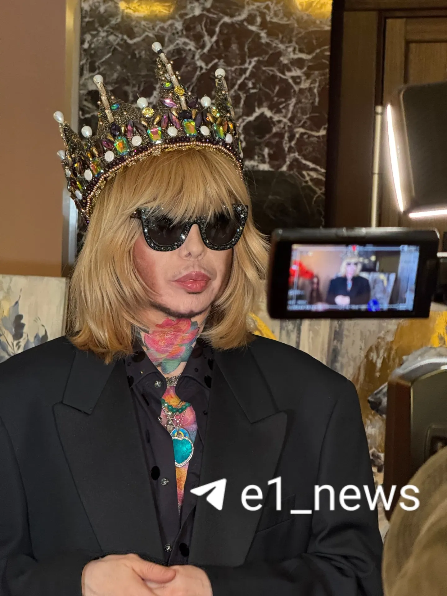 Фестиваль моды, поддерживающий российских производителей, собрал более 25 дизайнеров и свыше 350 участников, подтвердив федеральный масштаб события.