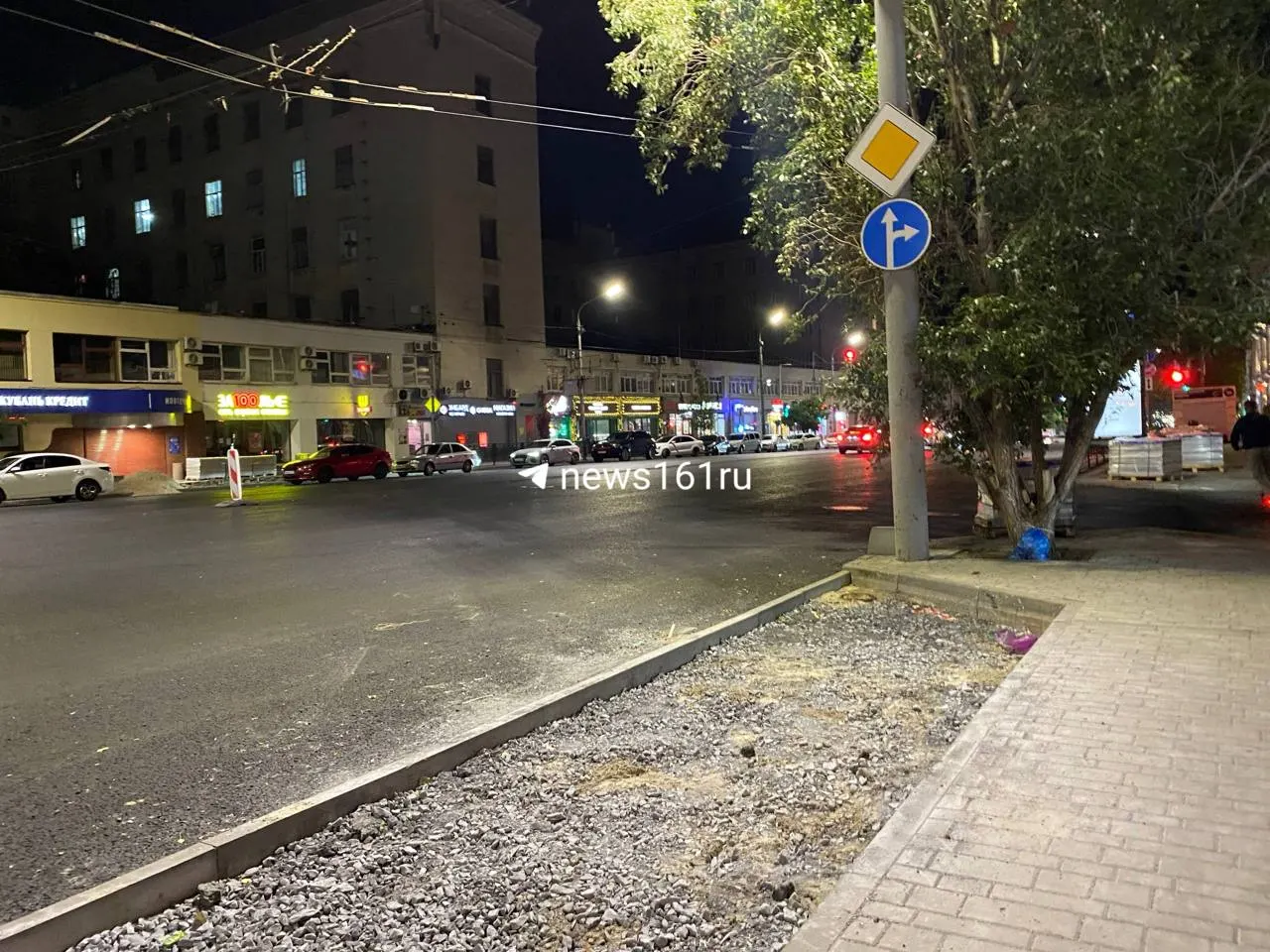 На участке Ворошиловского проспекта между Социалистической и Московской обновлено дорожное покрытие; часть парковки убрали ради расширения пешеходной зоны. В ближайшее время ожидается укладка плитки и уборка мусора. Запущен розыгрыш призов за подписку.