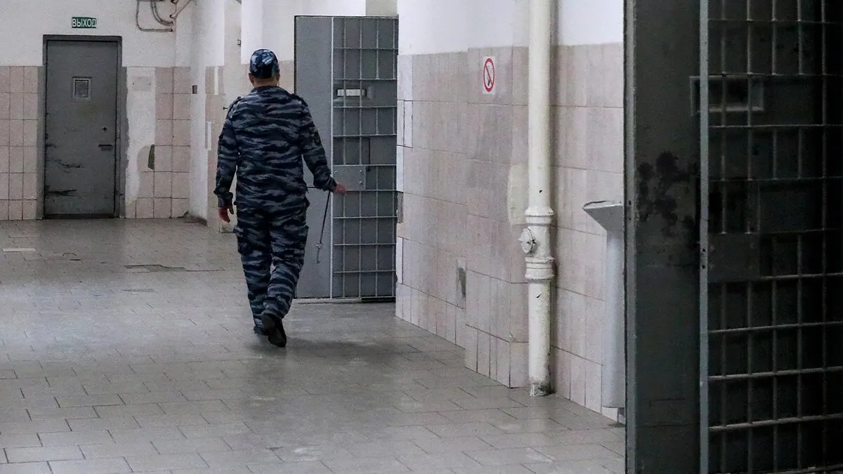 Два гражданина Азербайджана задержаны по делу о подготовке атаки беспилотниками; их обвиняют в участии в террористическом сообществе, их поместили в СИЗО по террористической статье.