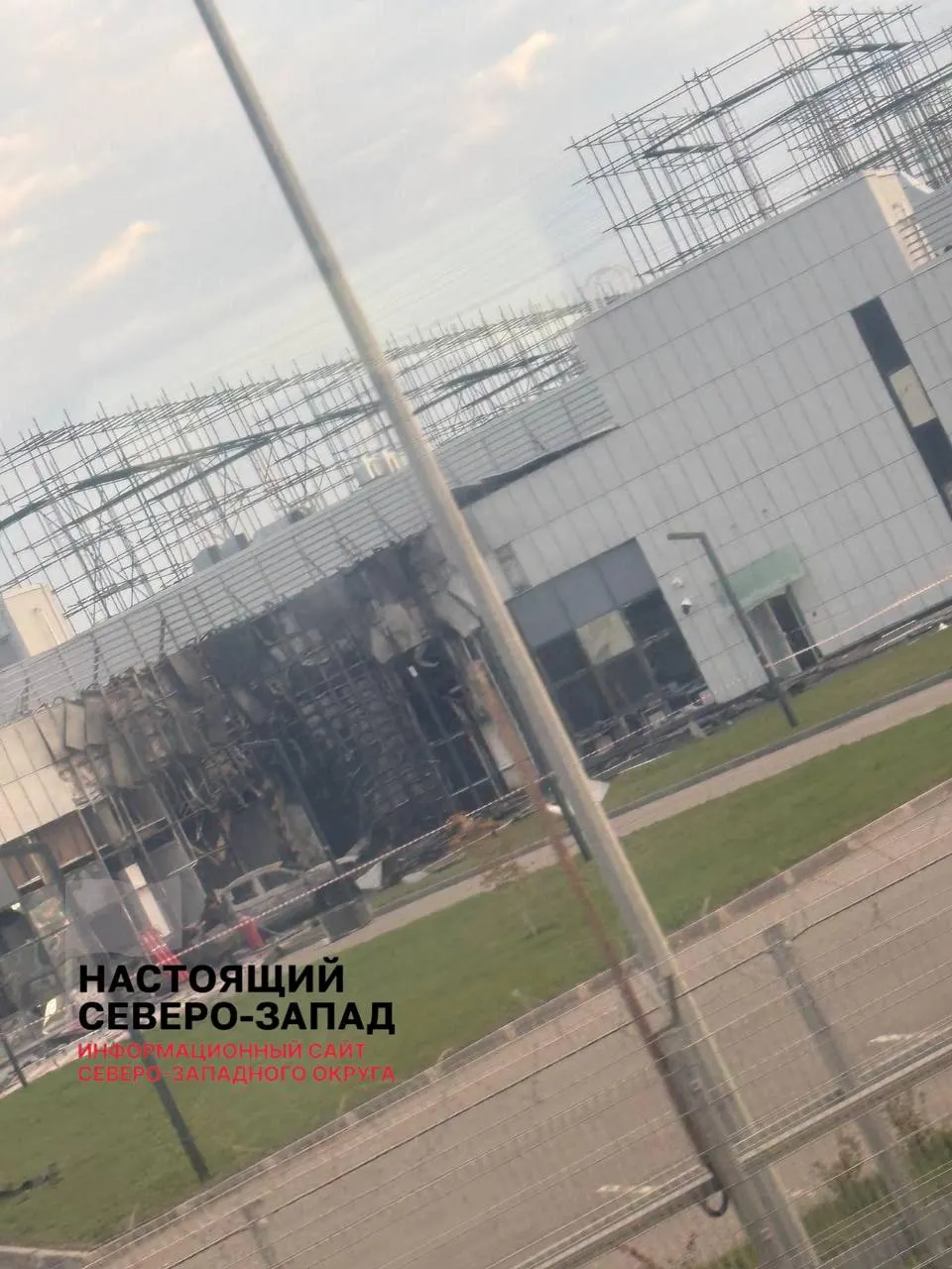 Беспилотники атакуют дата-центры в нескольких регионах, угрожая банковским переводам и онлайн-сервисам. Инфраструктура, на которую опираются банки и государственные сервисы, оказалась под ударом, упоминаются Саратовская, Владимирская и Калужская области.